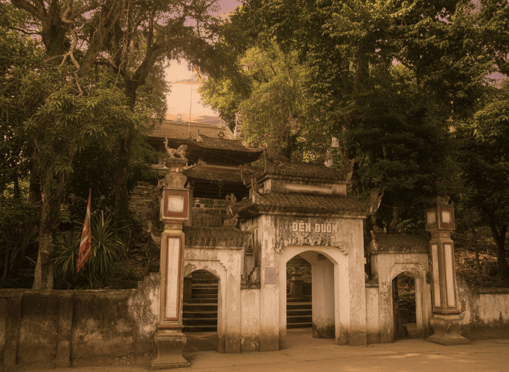 Đền Đuổm Th&aacute;i Nguy&ecirc;n